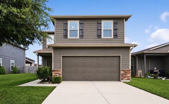 Building Photo - 12318 Skyview Manor Dr