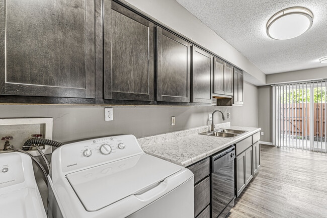Photo - Oakbrook Village Apartments