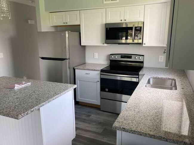 Kitchen - 2501 Hidden Cove Dr Unidad 2501 Rental