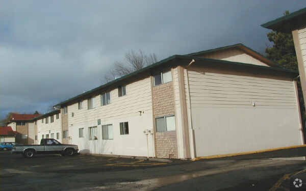 Foxpointe Apartments - Foxpointe Apartments