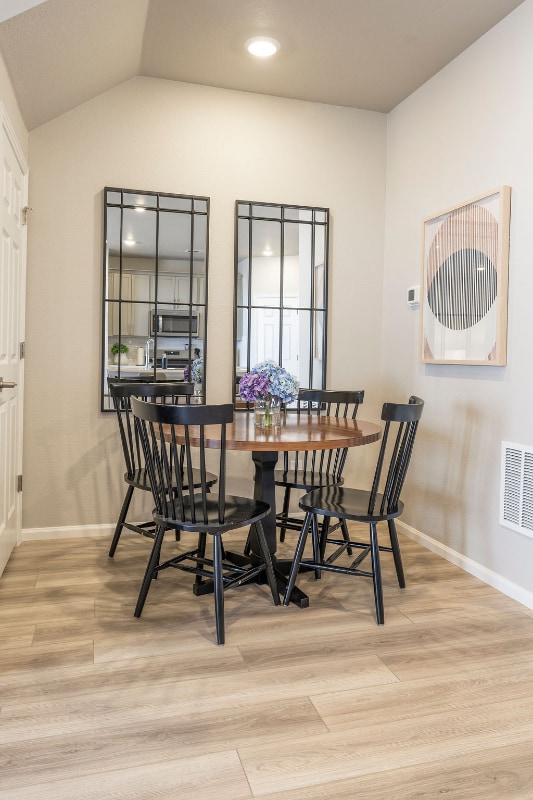 Photo - 750 N Rome St