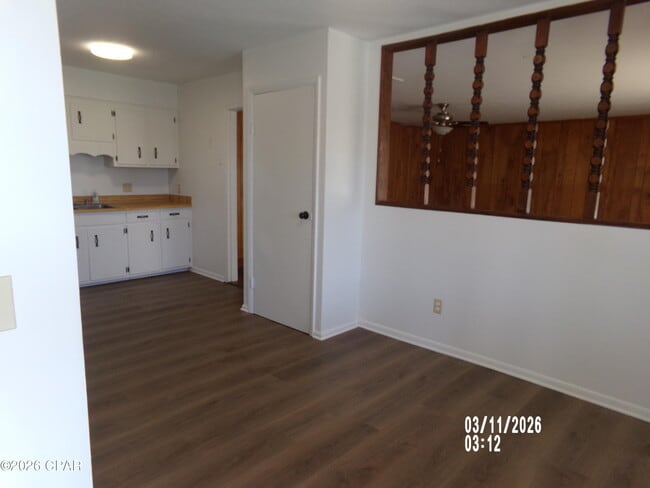 Photo - 6909 Winona St