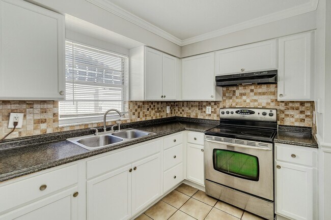 Photo - 8727 N 50th St Unit A
