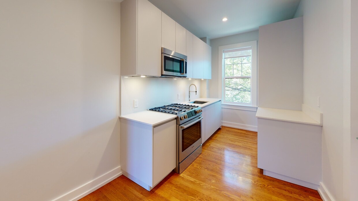 Photo - Forest Court Apartments
