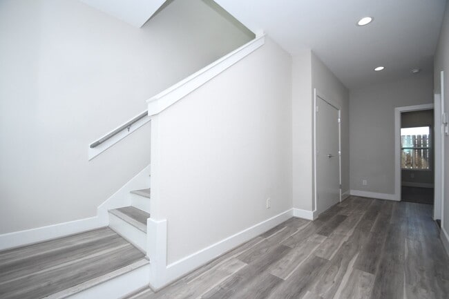 Photo - 5904 Gardendale Dr