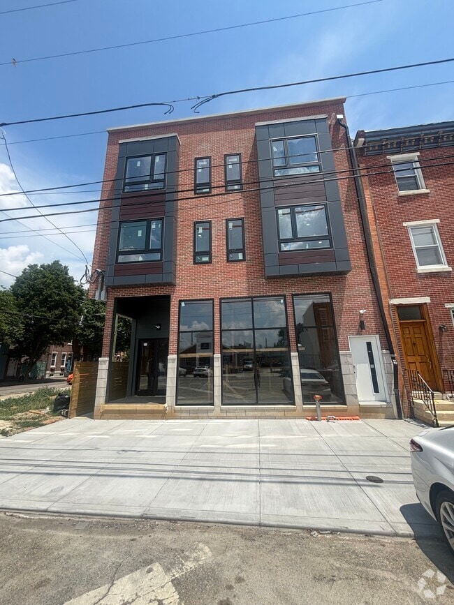 Building Photo - 2331 E York St Unit 1 Rental