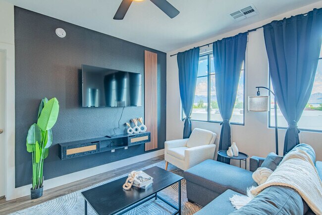 Photo - 15501 N Dial Blvd Unidad ID1281570P