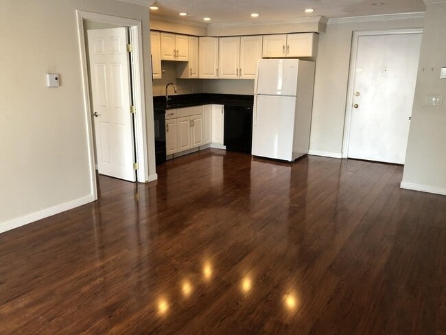 Building Photo - 915 Edgell Rd Unit 73