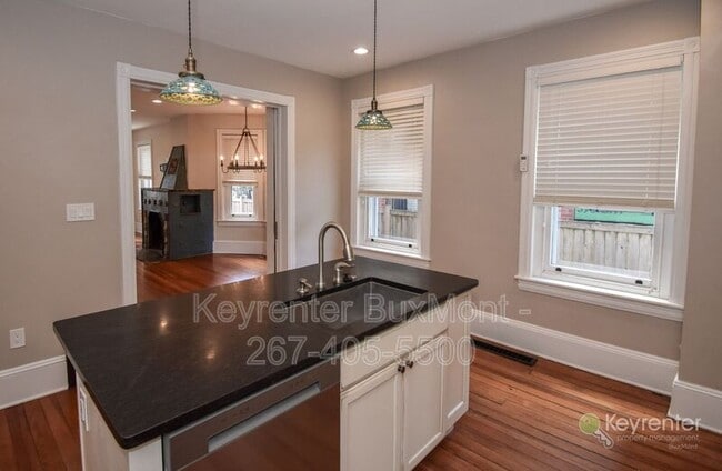 Photo - 61 E Ashland St