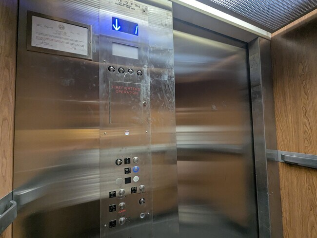 Photo - 22 S Main St Unidad 205