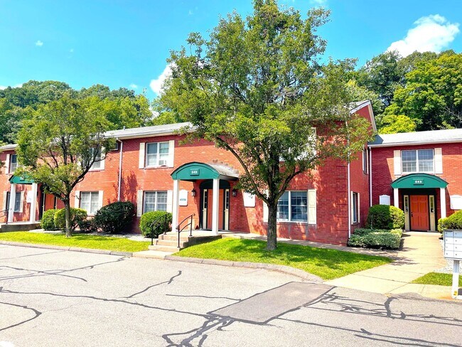 Photo - 545 N Main St