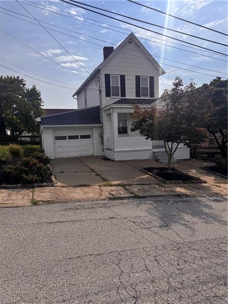 Photo - 531 Bluff St