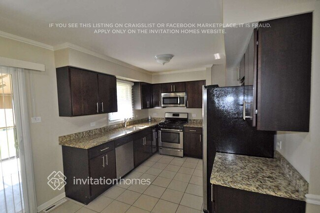 Photo - 7653 W 105th St