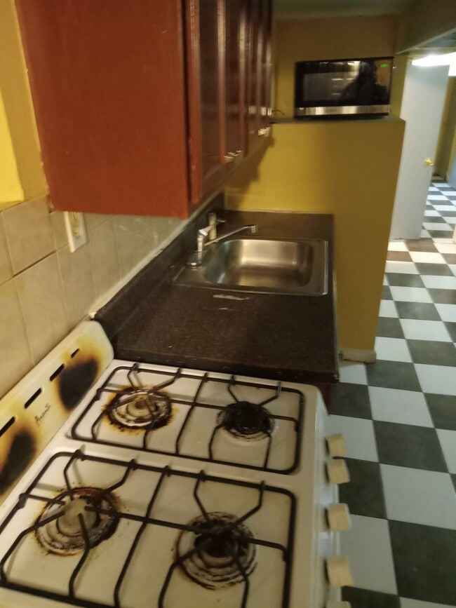 Photo - 144-39 158th St