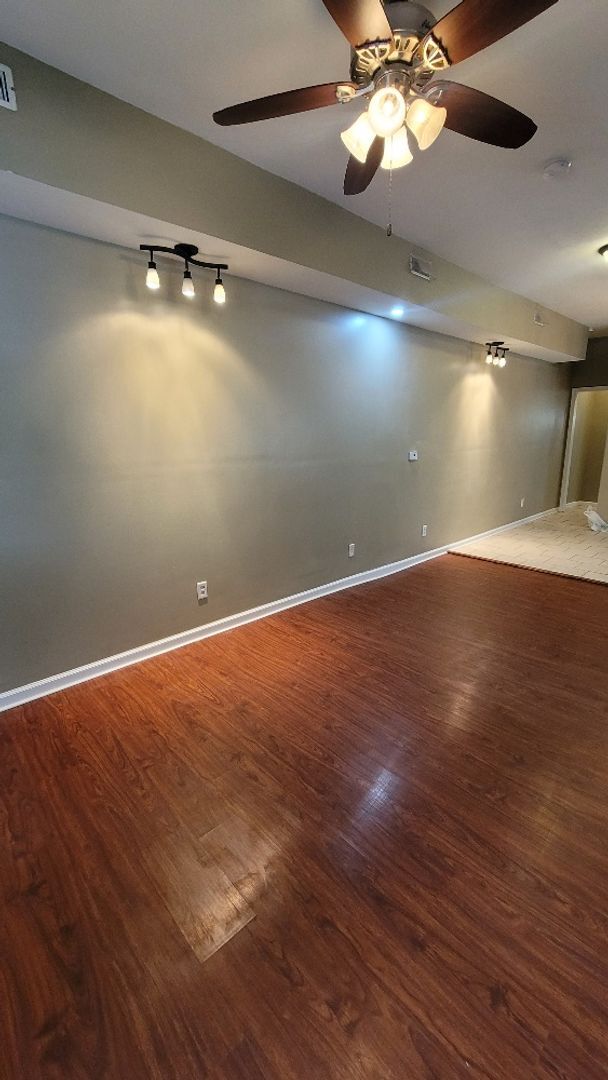 Photo - 3 Bedroom/ 1.5 Bathroom Split Level Duplex!