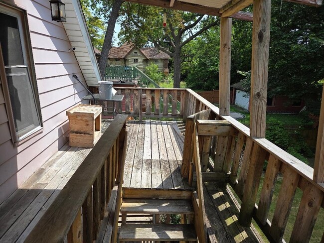 Photo - 1209 Gratiot Ave
