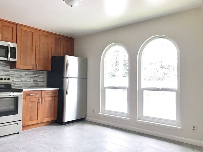 Photo - 1225 Clinton St