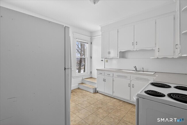 Photo - 227 Olivia St Unidad 1st Floor