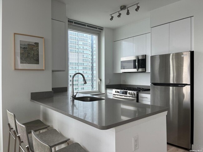 Photo - 5241 Center Blvd Unit 4210