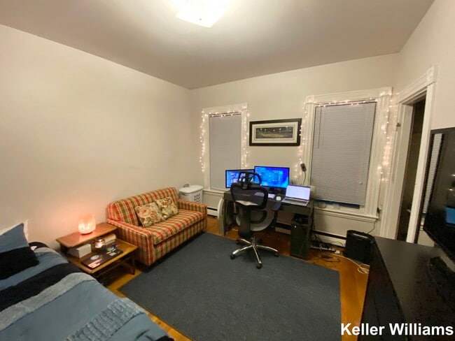 Photo - 61 Hillside St