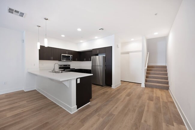 Photo - Palomar Station