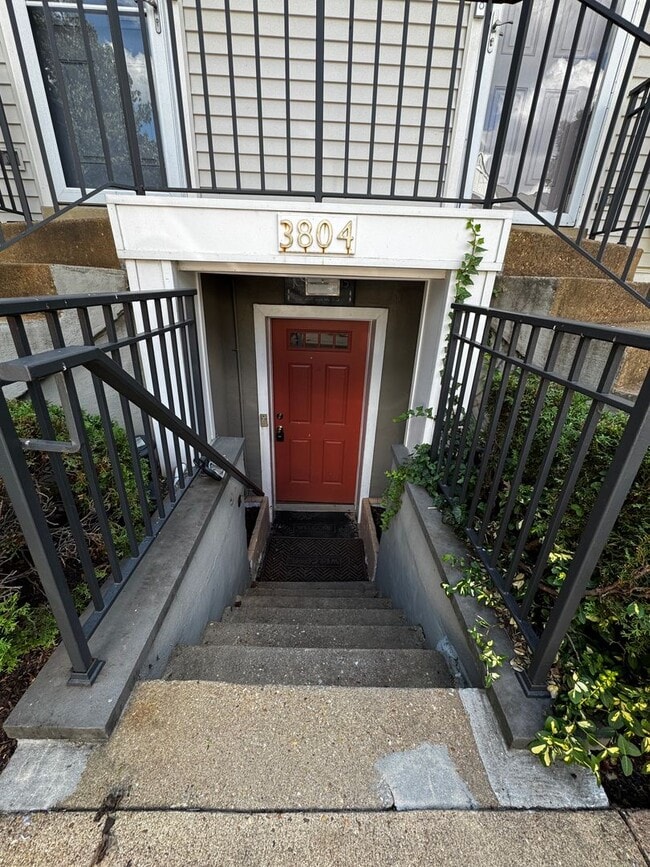 Photo - Furnished 2BR, 2BA Condo with Backyard in ...