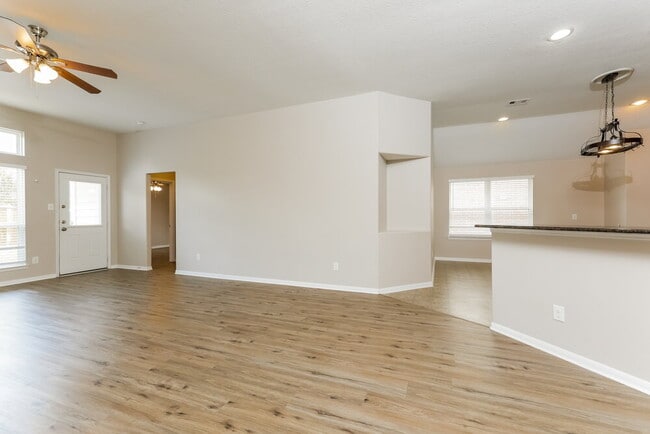 Photo - 9957 Yearling Pl