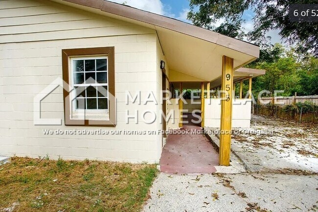 Photo - 955 Putnam St