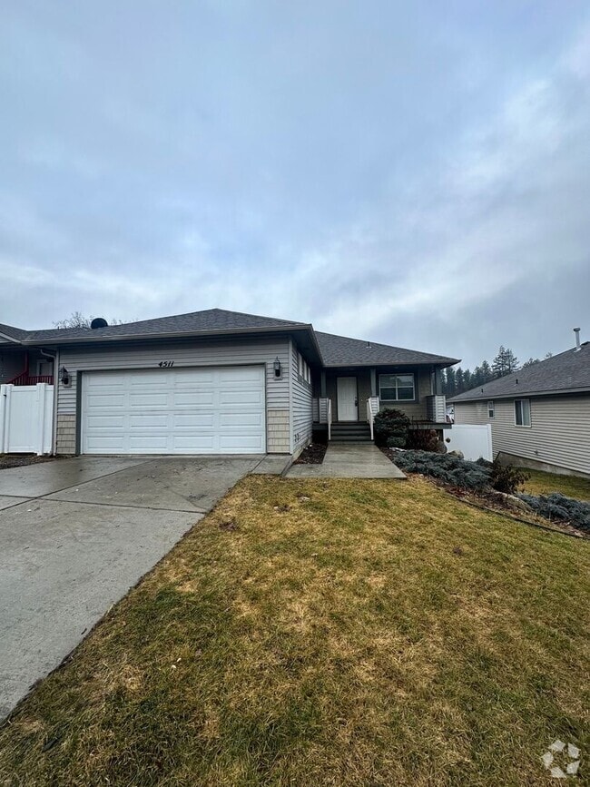 Building Photo - Available now! Rental