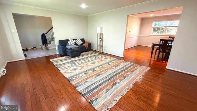 Photo - 639 Heather Ln