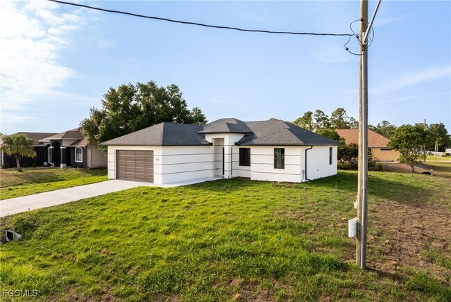 Photo - 5327 Beauty St