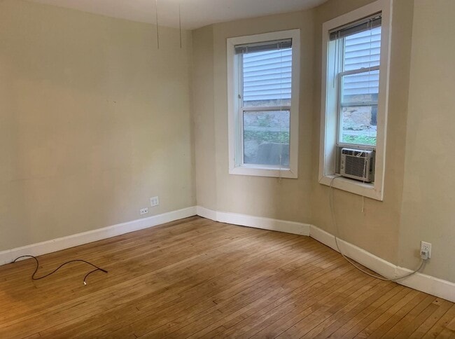 Building Photo - 1025 E Gorham St Unit #1