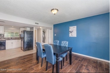 Photo - 942 Chace Ln NE