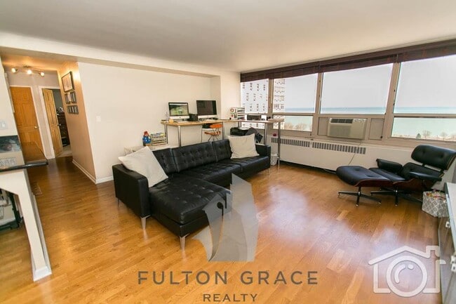 Photo - 3950 N Lake Shore Dr