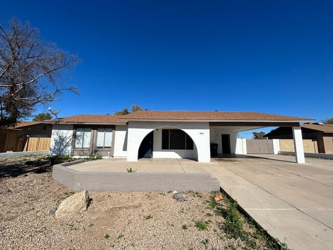Building Photo - 3 Bedroom 2 Bathroom Parkview North Home