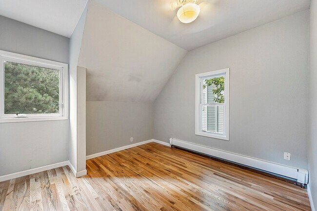 Photo - 2043 Carroll Ave