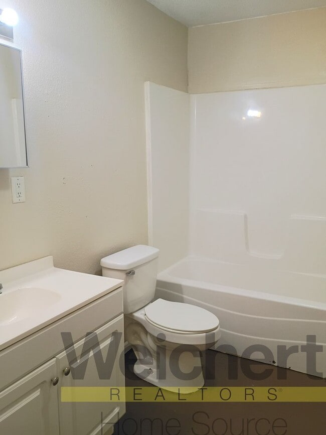 Photo - Updated 2-Bedroom with Easy Commute Unit 302-1