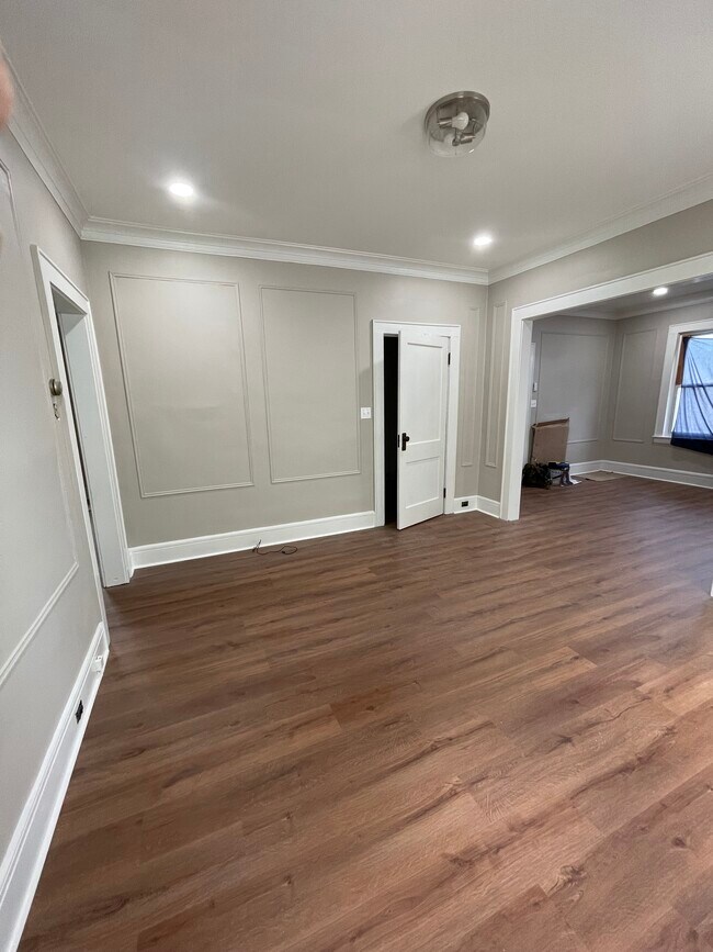 Photo - 37 Western Pky