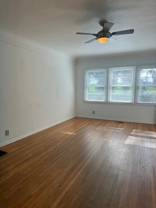 Sala de estar - 8618 McConnell Ave Unidad 8618