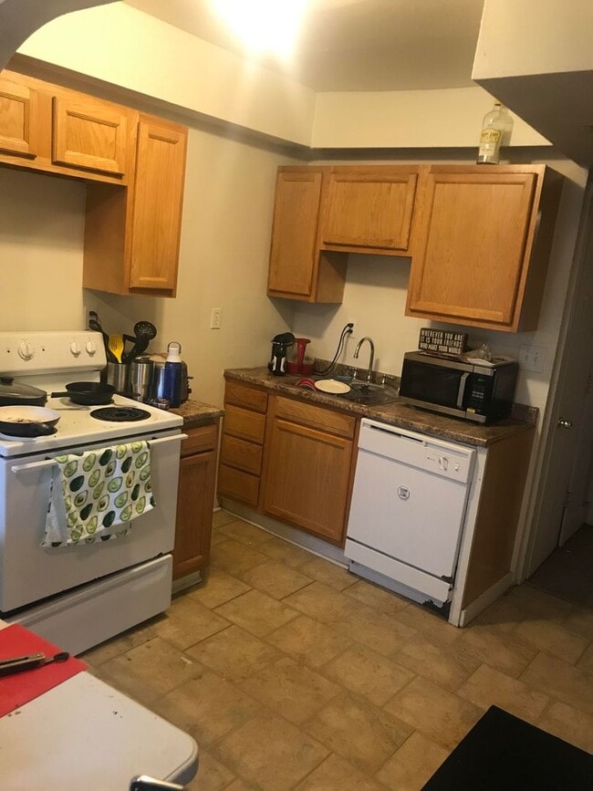 Photo - 27 Welsford St Unit 02
