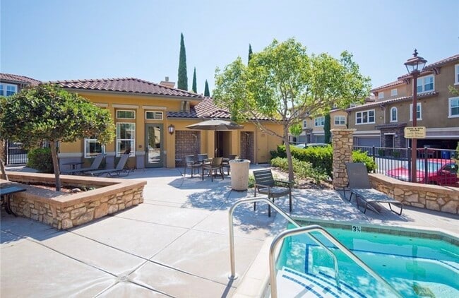 Photo - 85 Via Sovana