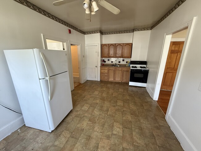 Photo - 914 W Lackawanna Ave Unit Apt