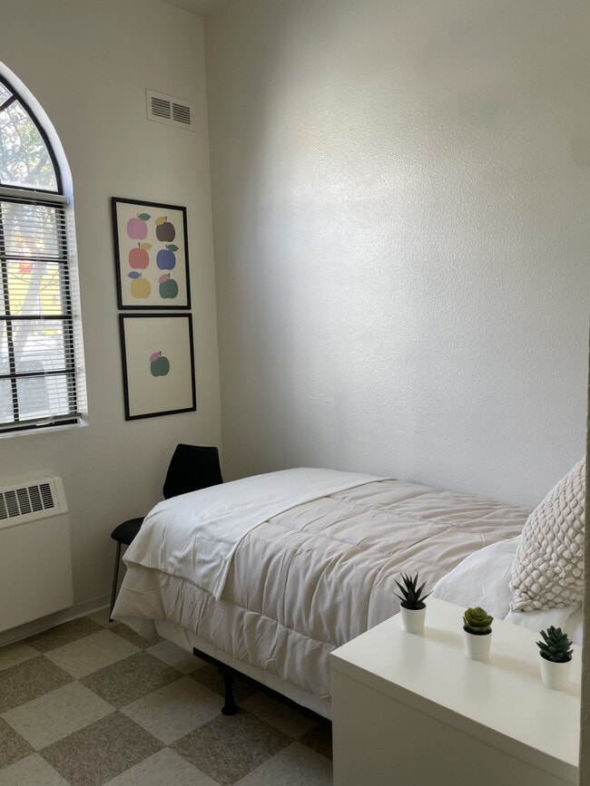 Deluxe Unit - Peachtree Inn - Fully furnished units! Rental