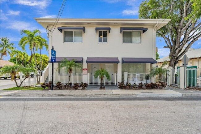 Building Photo - 6647 SW 59th Pl Unit 101