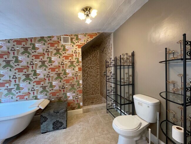 Photo - 140 Bellevue St