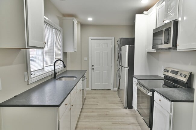 Photo - Beautifully Renovated 3 Bedroom with Parking