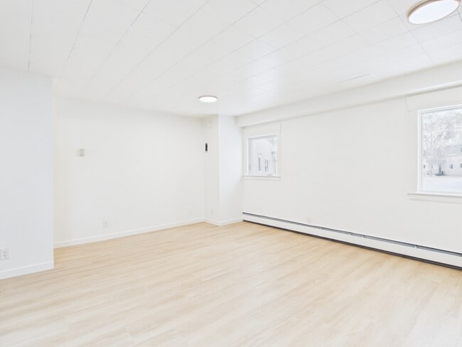 Photo - 902 Gilmore St Unit H