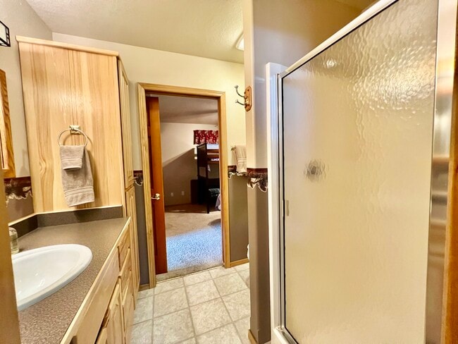 Photo - 31963 Mahood Ln