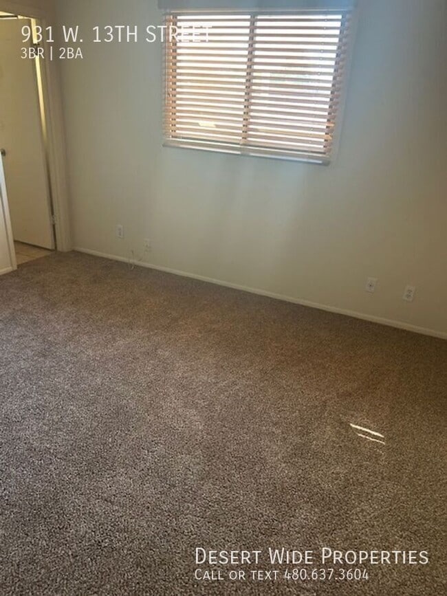 Photo - 931 W 13th St