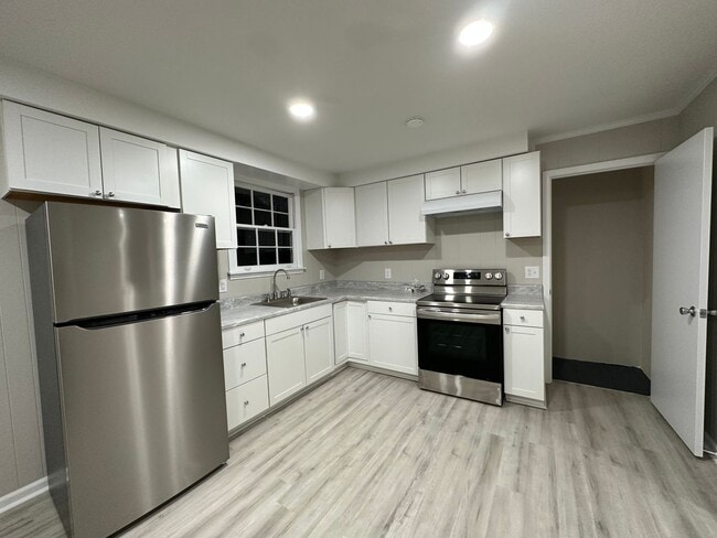 Photo - Newly renovated 4 bedroom home for rent!